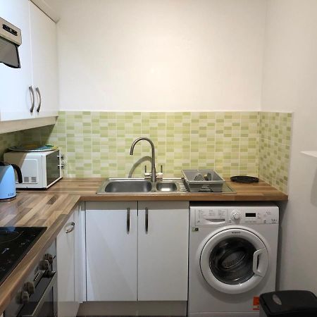 Stylish Apartment With Secure Parking Close To City Chester Eksteriør bilde