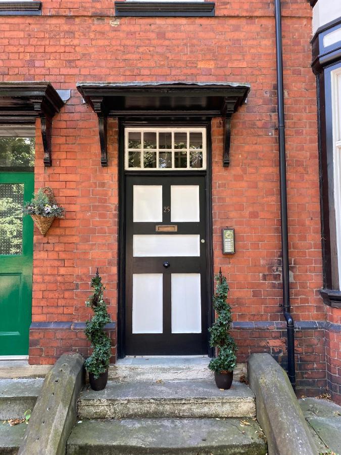 Stylish Apartment With Secure Parking Close To City Chester Eksteriør bilde