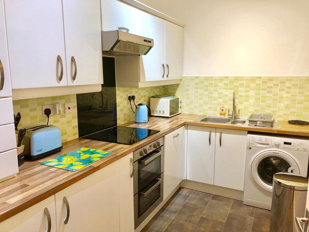 Stylish Apartment With Secure Parking Close To City Chester Eksteriør bilde