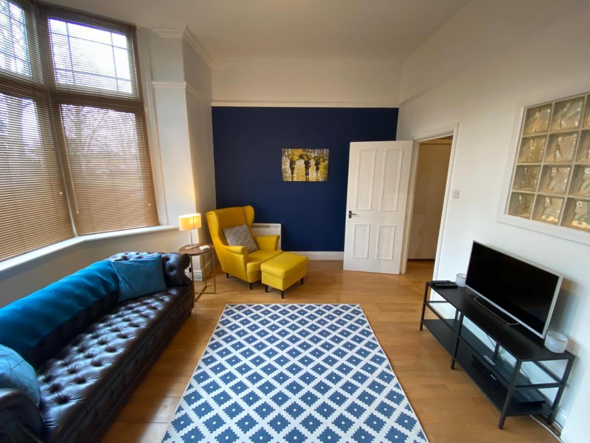 Stylish Apartment With Secure Parking Close To City Chester Eksteriør bilde